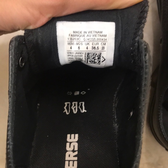 Black leather unisex Low-top converse - Picture 7 of 8